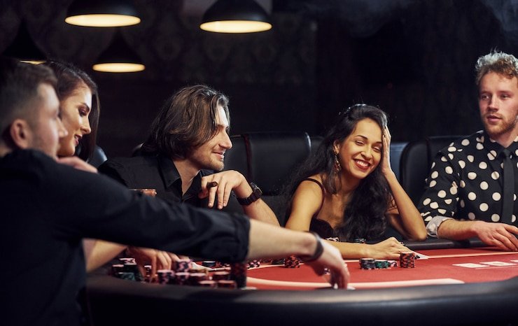 Dasbor tier loyalitas di pttogel. menampilkan tingkat saat ini dan manfaat yang tersedia